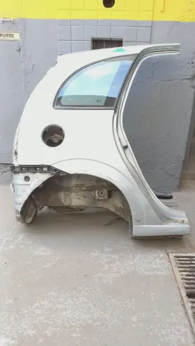 VENDO LATERAL TRASEIRA DIREITA MERIVA 2002 
