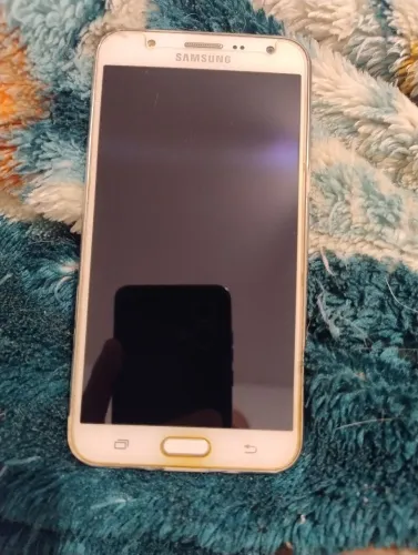 Samsung j7