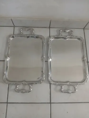 Bandejas em aço inox Meridional com alças
