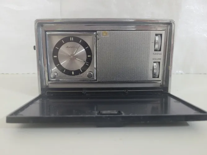 Rádio Relógio Analógico Sharp bpc 92-1