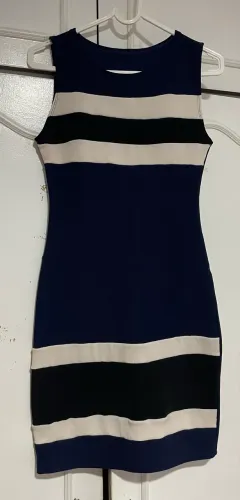 Vestido modelo tubinho 