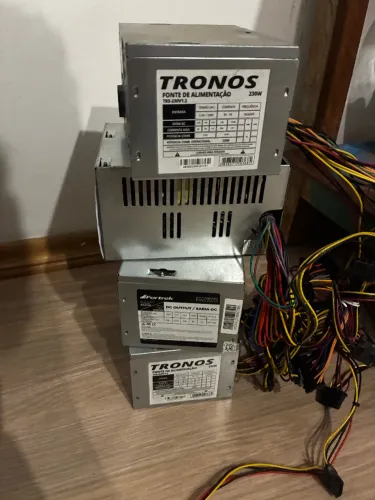 Lote de fontes PC funcionando