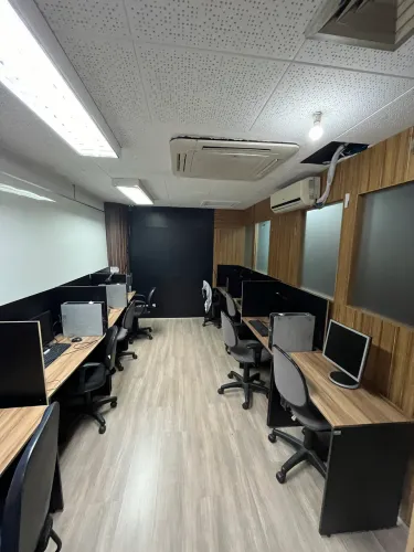 Sala mobiliada sem burocracia