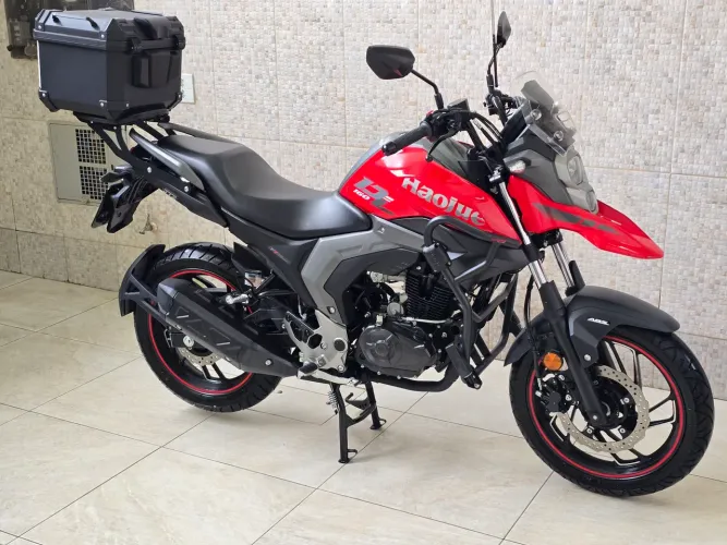 DL 160 com apenas 1800km, único dono, com protetor de motor bagageiro e baú-garantia out27