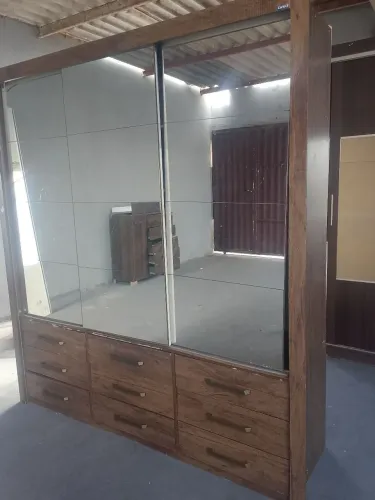 Vendo guarda roupa usado bem conservado entrega e montagem grátis