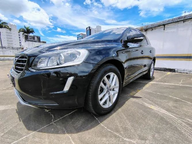 Imagem de VOLVO XC60 D5 MOMENTUM - DIESEL 2.4 AWD 5P AUTOMÁTICO