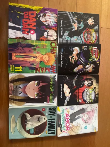 Mangás Dan da Dan, Demon Slayer, Amor impossível, Chainsaw man, SPYxFAMILY, Mieruko-chan