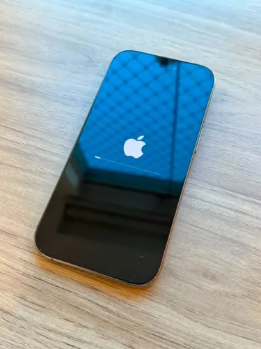 Iphone 16 pro 512 gb 92% bateria