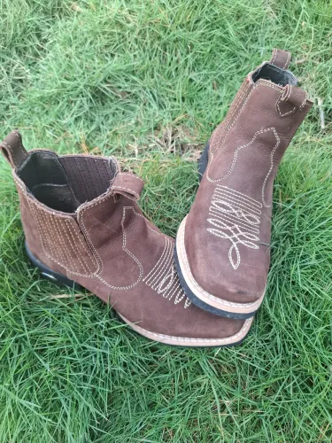Bota country bico quadrado