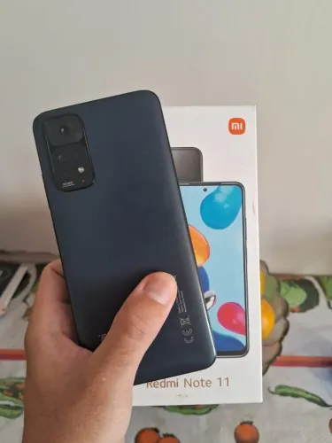 Celular usado com pequeno detalhe na tela - Redmi note 11 - R$490