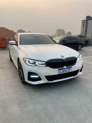BMW 330E M Sport 2.0 Turbo Híbrido AU 2020