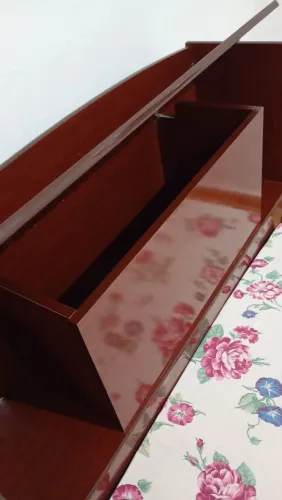 Cama com baú e cama auxiliar