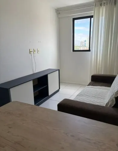 Oportunidade Única no Farol: Apartamento Decorado e Mobiliado (Porteira Fechada)