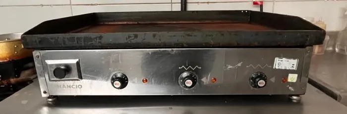 Chapa Eletrica 220v Ce80 Venâncio - Uso Profissional