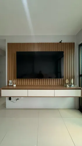 Painel (home) suspenso para TV