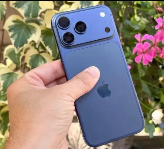 iPhone 17 Pro Max ? 256 GB ? Azul-intenso Bateira 100%