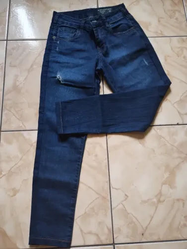 Calça Jeans Feminina M.Officer (usada)