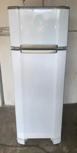 Geladeira esmaltec