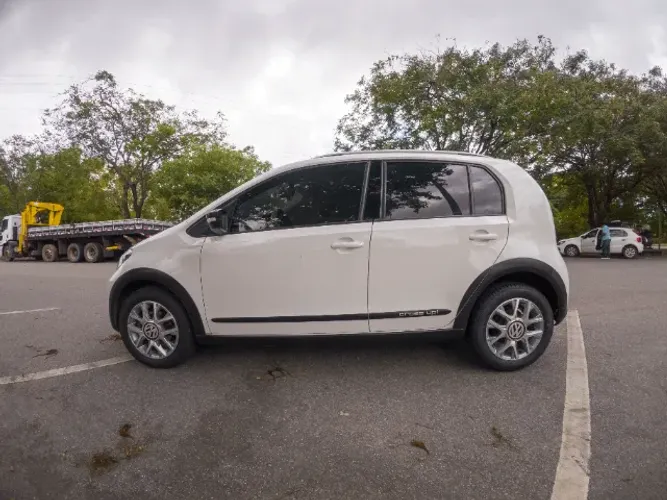Volkswagen Up! Cross 1.0 TSI Total Flex 12V 5P 2017