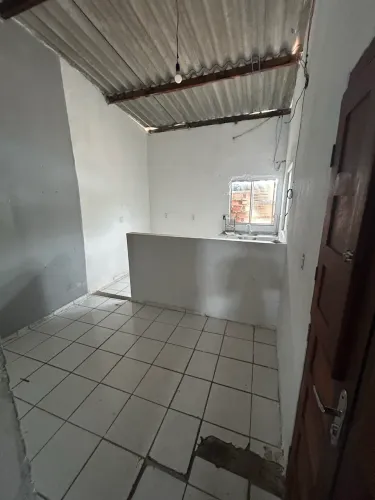 ALUGO CASA RECÉM REFORMADA - JACINTINHO (LEIA COM ATENÇÃO)