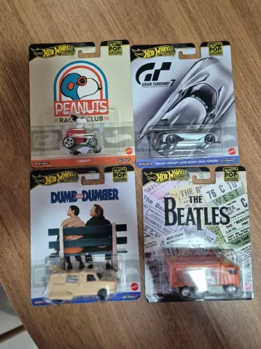 Hot Wheels Pop Culture - Set com 4 miniaturas