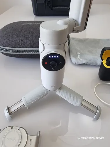 Gimbal Insta 360 flow + acessórios
