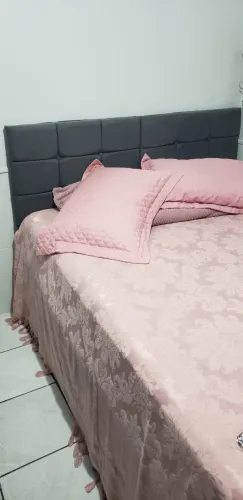 Cama Casal Queen com cabeceira