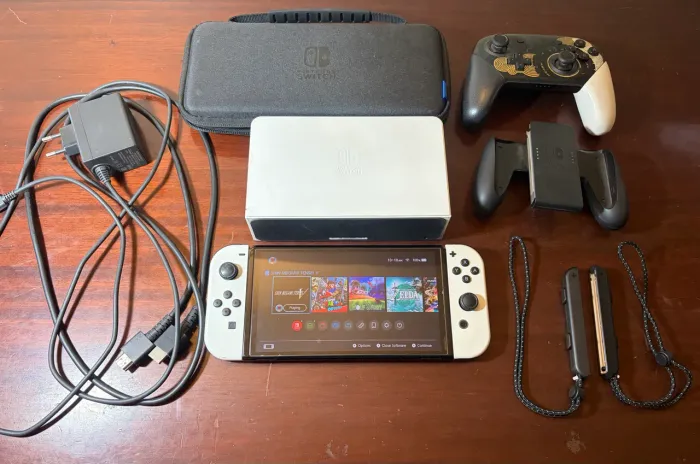 Nintendo Switch OLED + pro controller