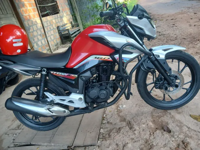 Titan 160 em ótimo estado de uso sem nem uma bronca