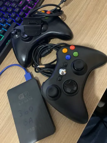 HD P/ Xbox 360 465gb + 1 controle original e um pararelo