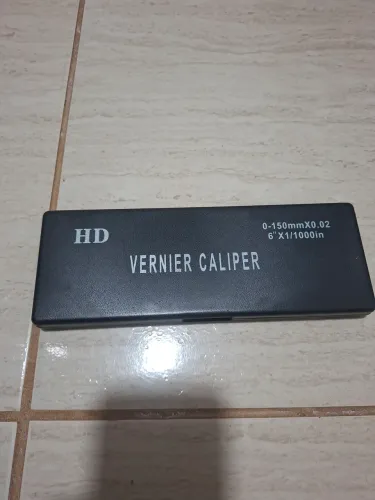 Paquímetro Universal de Aço 150mm (0,02mm) com Estojo - Pouco Usado