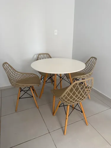 Mesa 4 cadeiras