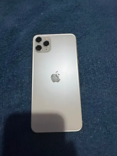 ? iPhone 11 Pro Max à venda ?
