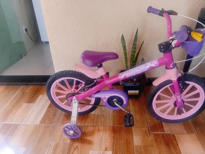 Bicicleta infantil aro 16 com cestinha