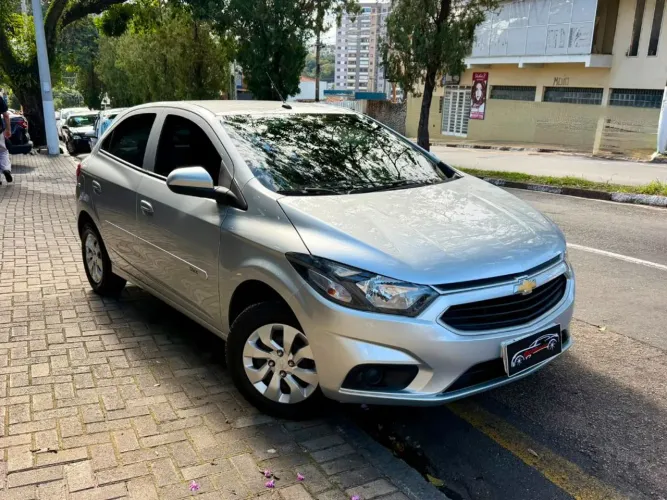 Chevrolet Onix Hatch LT 1.0 8V Flex Mec. 4P 2018