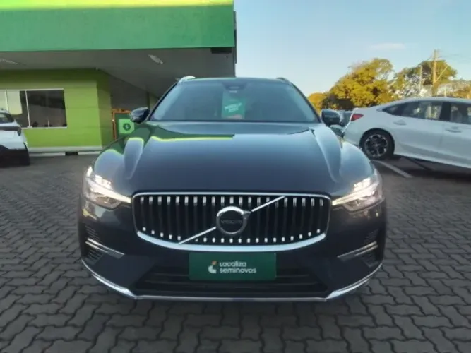 Volvo XC-60 T-8 Plus 2.0 AWD (híbrido) 2025
