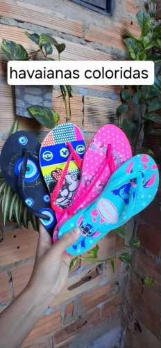 Chinelo coloridos