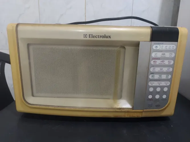 Micro-ondas Electrolux com capacitor queimado