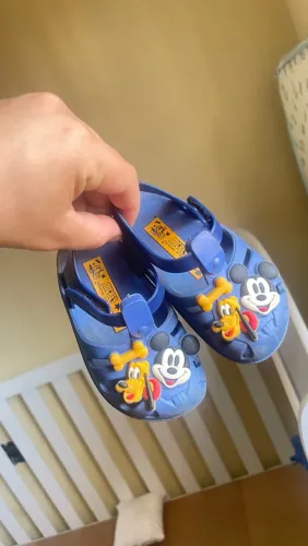 Sandália Mickey 