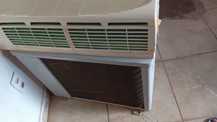 Vende se um ar condicionado isplit isado