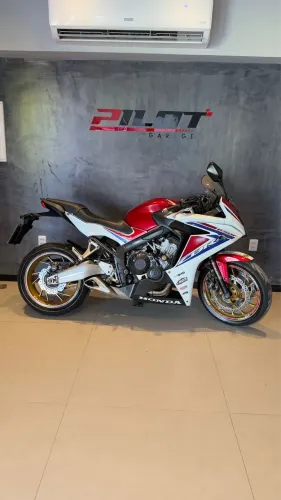 HONDA CBR650F 2017