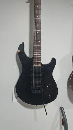 Guitarra Pevey Predator Exp. 1 