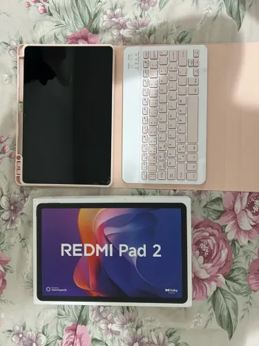 Redmi Pad 2 8 GB + 256 GB + capa/teclado + caixa
