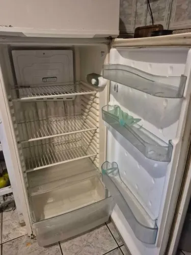 GELADEIRA SEM GÁS