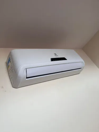 AR CONDICIONADO NOVO - ELETROLUX ECOTURBO