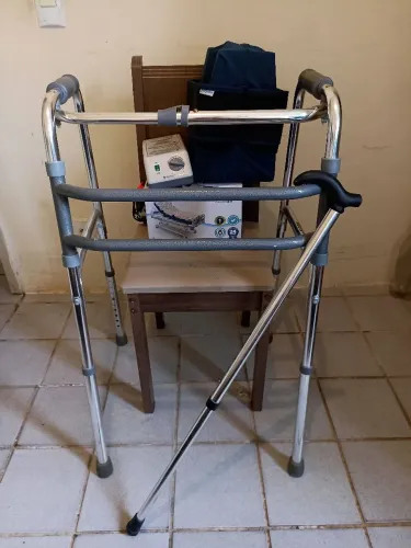 Andador dobrável / colchão pneumático / bengala de alumínio