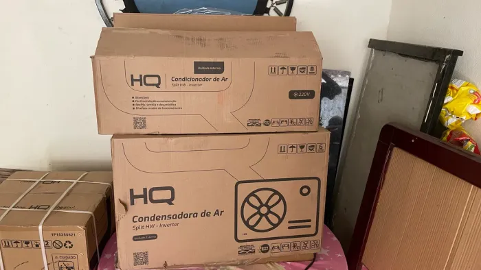 Ar condicionado HQ 9000 BTU 220NUNCA USADO