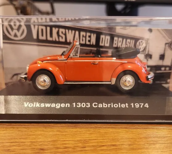 Fusca cabriolet 1974 miniatura planeta diagostini