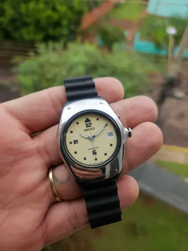 Relógio Seiko Kinetic vintage