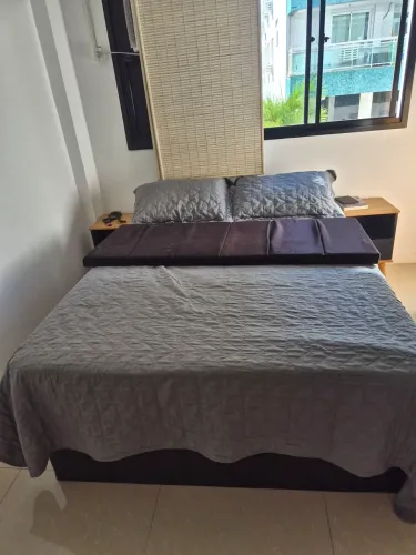 Cama box casal com colchão e cabeceira 